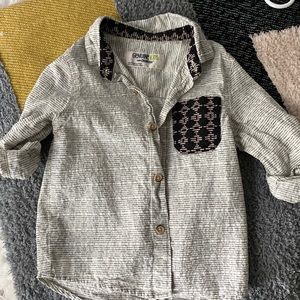 Genuine Kids Oshkosh Button Down Size 3T, like new